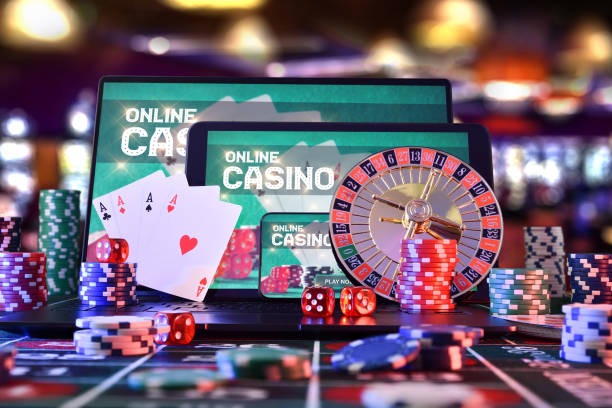 Live dealer revealing community cards on camera